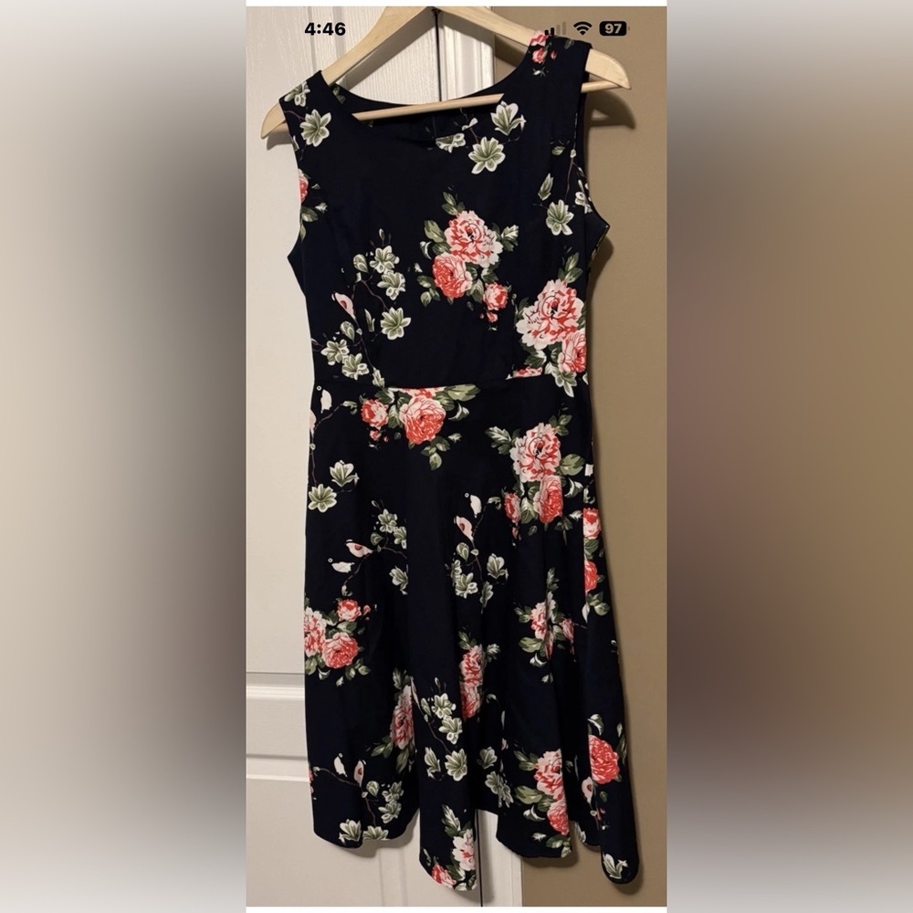 Sucrefas,   Elegant Floral Navy Midi Dress Glamorous